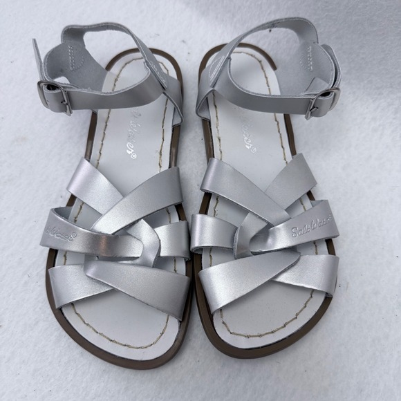 Salt Water Sandals Other - Salt Water Sandals The Original Silver Leather Kids Sandals Size 2 big girl